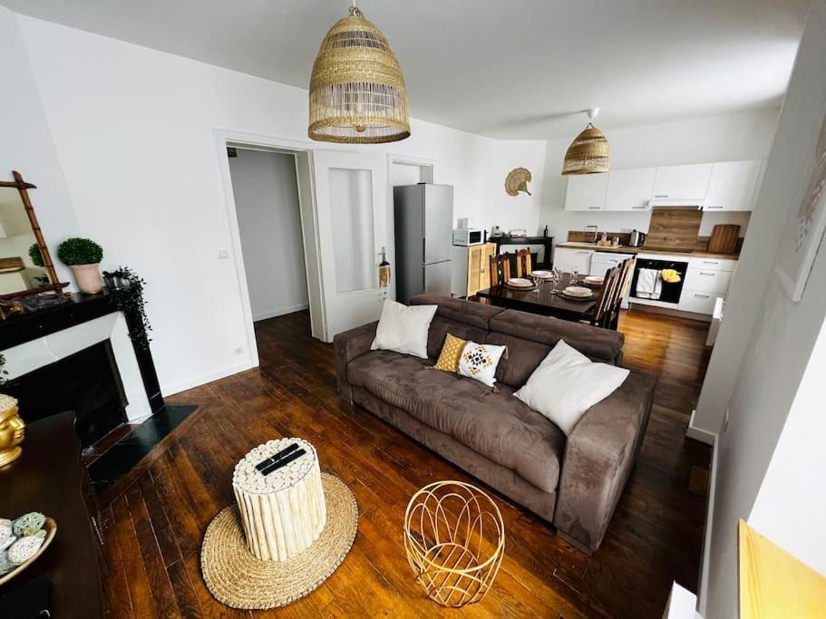 Appartement Grand F2 Proche Du Centre Ville. *