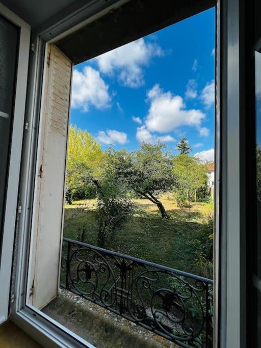 Grand F2 Proche Du Centre Ville. Appartement